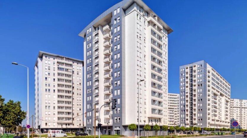 Украинцев предупредили о ловушке с многоэтажками: кого лишат имущества