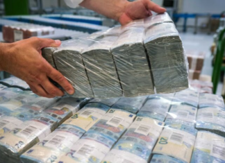 Почти 1000 евро пенсии: украинцы могут получить выплату без стажа