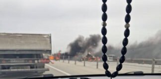 В Ростовской области РФ на ходу взорвался бензовоз, есть погибшие и пострадавшие (видео)