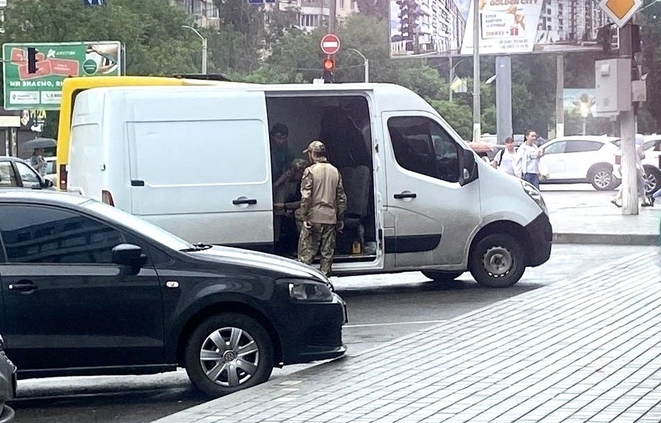 Конфликт во время мобилизации в Одессе: военнослужащего ТЦК ранили ножом