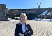 «Подонки не имеют подвигов»: в сети разгорелся скандал из-за высказываний нардепа (фото)