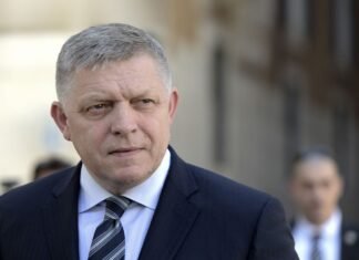 Фицо направил Зеленскому письмо с просьбой возобновить транзит по «Дружбе»