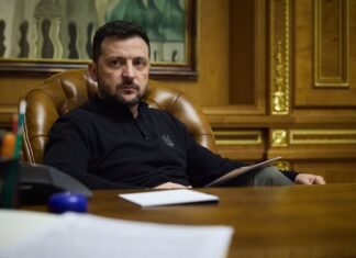 «Мы их вытесним»: Зеленский решительно отверг торги территориями с РФ