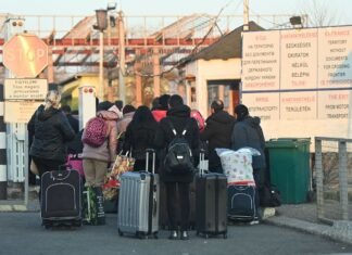 Украинцам опасно находиться в Венгрии: срочное заявление МИД