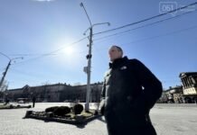 «Когда обстрелы, у меня очень болит в груди»: как люди с полной глухотой переживают войну