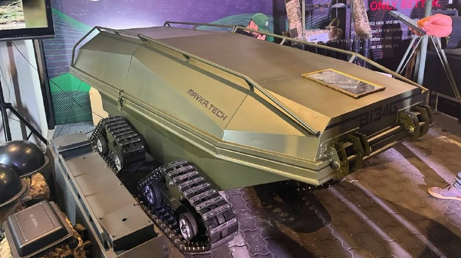 Українські розробники представили новий роботизований дрон-амфібію BI34G
