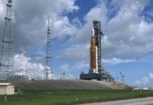 Впервые за 50 лет люди снова полетят к Луне: NASA назвало дату запуска Artemis