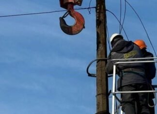 За выходные в Запорожской области вернули свет более 34 тысяч потребителей