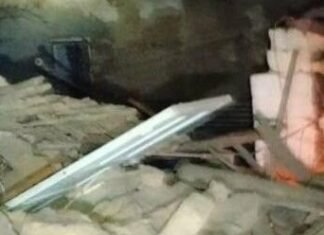 В Запорожском районе из-за обстрелов занялись дом и грузовик