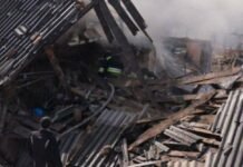 В Запорожье в результате атаки разрушен дом: под завалами ищут людей, – глава ЗОВА