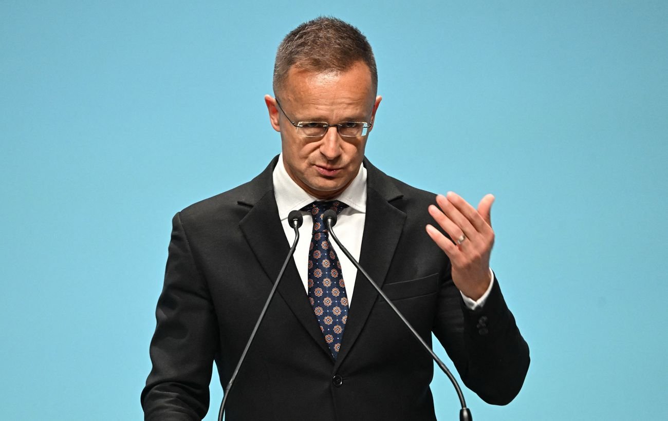 Сийярто обвинил страны Балтии в том, что они «играют под дудку Зеленского»
