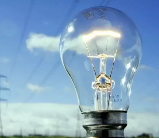 В результате вражеских обстрелов в Запорожском районе обесточено 8800 абонентов