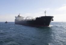 Иран шантажирует Европу: КСИР откроет проход через Ормузский пролив, но есть жесткое условие