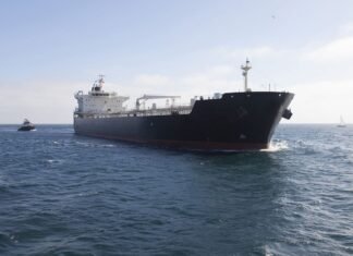 Иран шантажирует Европу: КСИР откроет проход через Ормузский пролив, но есть жесткое условие