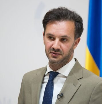 «Туристы, а не делегация»: в МИД отреагировали на приезд венгров в Украину