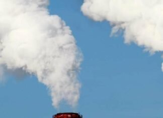 В двух районах Запорожья зарегистрировали загрязнение воздуха вредными веществами