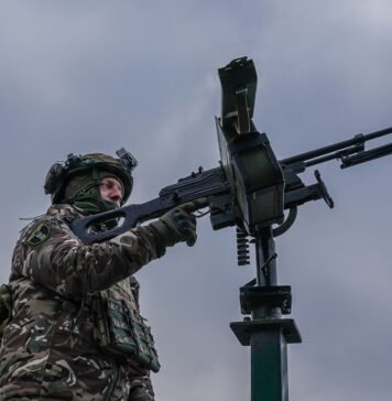 Удар баллистики и «прилеты» дронов: как ПВО отработала по воздушным целям россиян