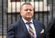 Фальстарт, эмоции или самозащита? Что стоит за резонансными заявлениями Залужного