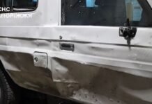 В Запорожской области враг атаковал дронами эвакуационный автомобиль ГСЧС, который вывозил пожилых супругов