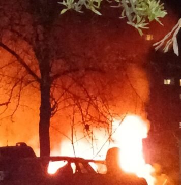 Россияне атаковали Сумы «Шахедами»: повреждены жилые дома и медучреждение (видео)