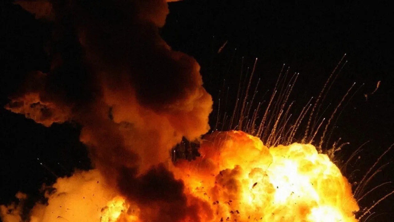 Взрывы в Харькове и Днепре: россияне атакуют Украину баллистикой и бьют крылатыми ракетами