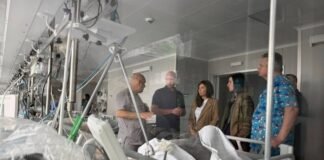 Стрельба в Киеве: 12-летний мальчик и его мать впервые увиделись в больнице после теракта