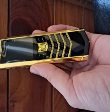 Легенда мобильных телефонов оживает: с чем вернулся к людям знаменитый Vertu