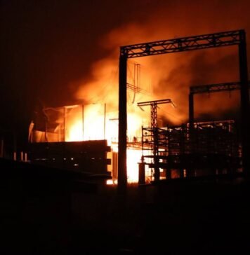 «Добивают»: Силы обороны дронами ударили по нефтебазе в Феодосии, — соцсети (видео)