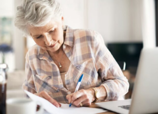 ПФУ не зачтет стаж за учебу: ошибки в документах, из-за которых пенсионеры теряют доплату