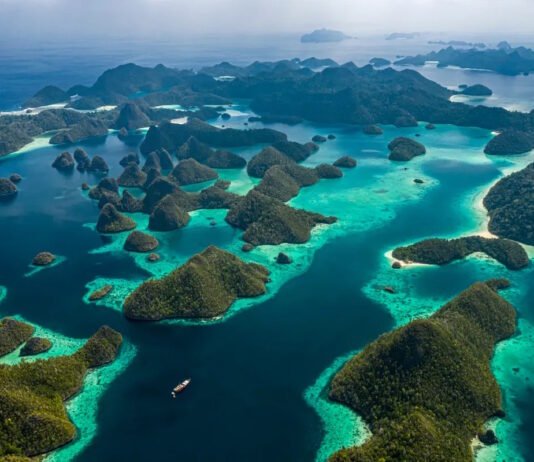 Последний рай на Земле: на 1500 островах живут те, кого не встретишь больше нигде на планете