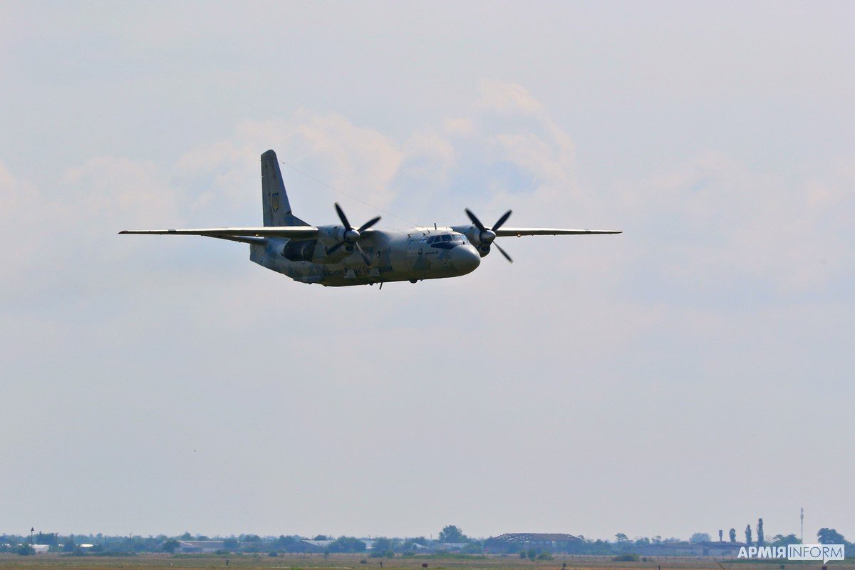 Судьба неизвестна: в небе над Крымом россияне могли потерять самолет Ан-26, — Минобороны РФ