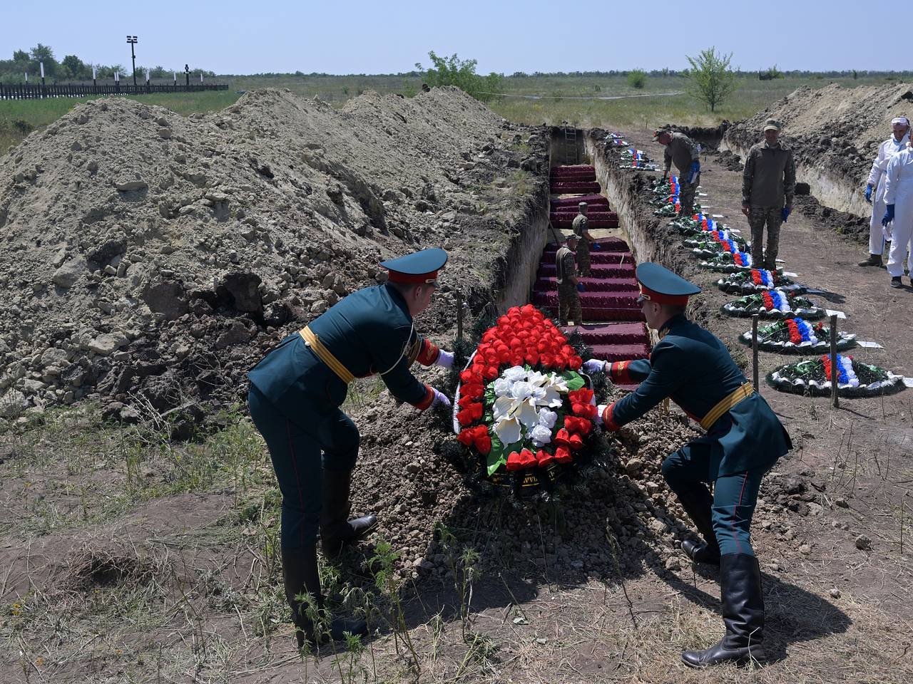 Разгонял «Евромайдан» и пытался войти в Киев с оккупантами: ВСУ ликвидировали предателя-генерала из СБУ