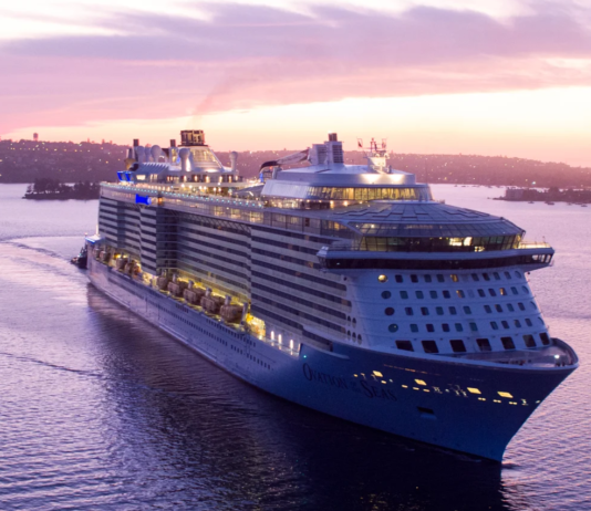 Шок и абсурд: работники круизных лайнеров рассказали о «темной стороне» роскошных отпусков