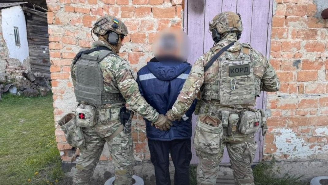 Стрельба по военным ТЦК и полицейскому: в Ровненской области задержали мужчину, детали