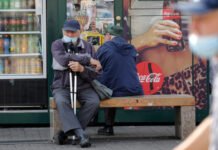 За чертой бедности: демограф ответила, сколько украинцев еле сводят концы с концами