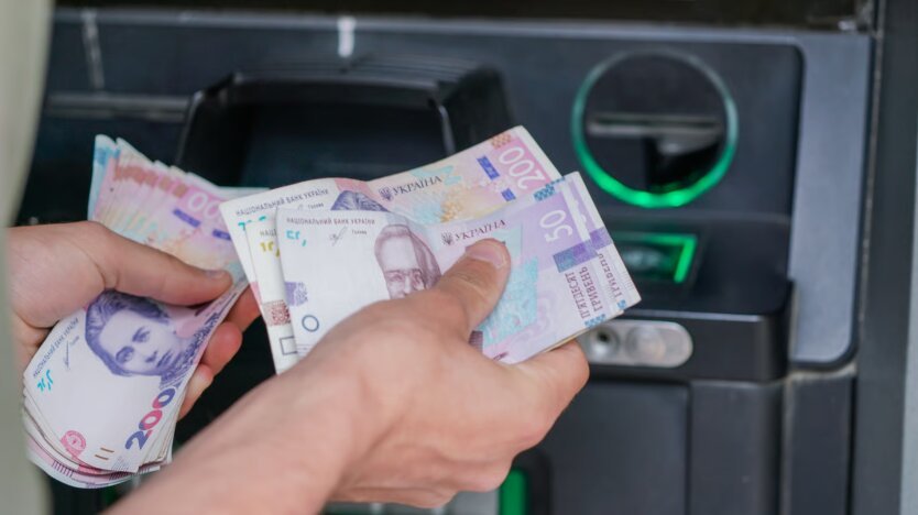 Пенсионерам отменят лимиты: украинцам массово пересчитают выплаты