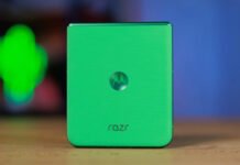 Motorola Razr 70 здивує не лише кольорами, а й тактильними відчуттями
