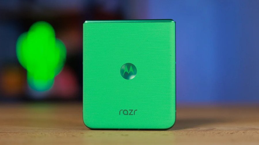 Motorola Razr 70 здивує не лише кольорами, а й тактильними відчуттями
