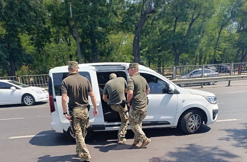 В Виннице мужчина ранил ножом военных ТЦК: нападавшего мобилизовали, — журналист