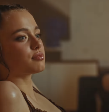 19-летняя дочь Анджелины Джоли и Брэда Питта поразила сходством с мамой (видео)