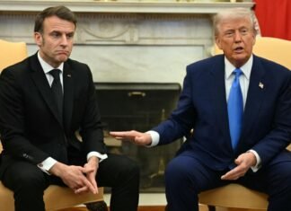 «До сих пор приходит в себя от удара»: Трамп посмеялся над Макроном из-за пощечины жены, когда речь шла об Иране (видео)