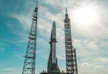 Гонка миллиардеров за деньги NASA: ракета Starship пока проигрывает New Glenn (фото)