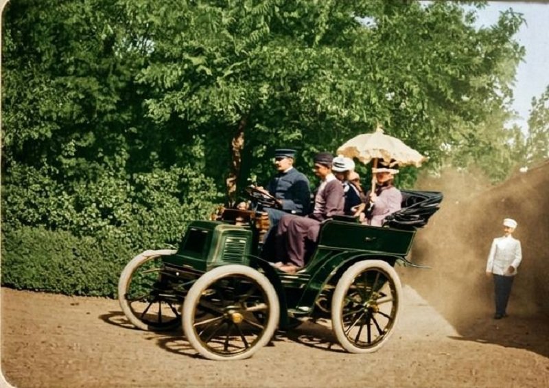 Привезли в 1897 году: эксперты нашли единственное сохранившееся фото самого первого авто в Киеве