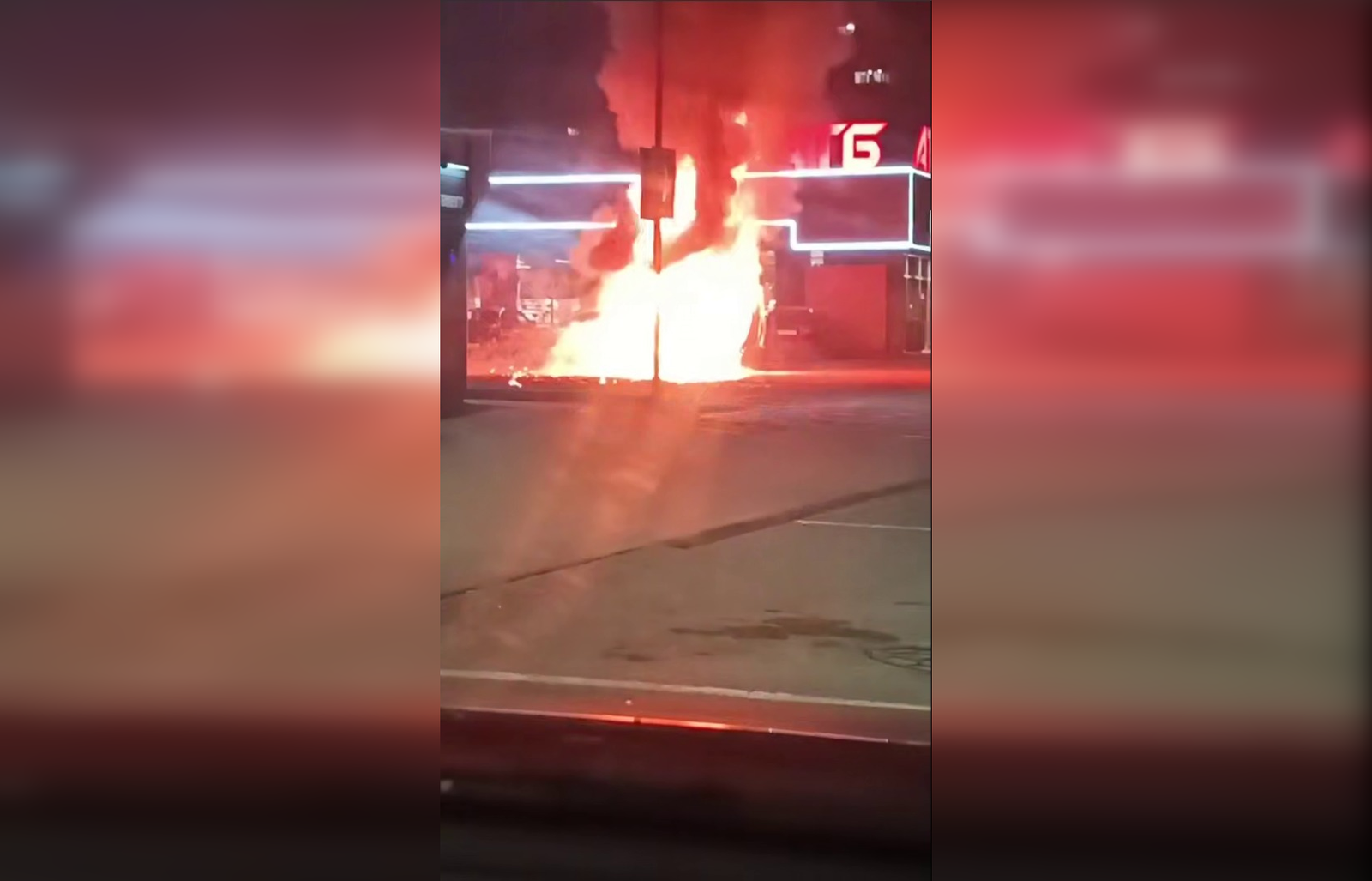В Харькове взорвалось авто: пострадал прохожий, в Нацполиции рассказали подробности