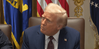 США начали блокаду Ормузского пролива: Трамп заявил об уничтожении иранского флота