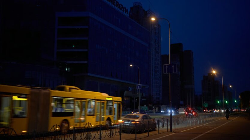 Лето в темноте: эксперт предупредил украинцев о неизбежных блэкаутах