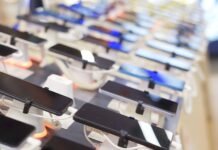 Фахівці назвали найкращі недорогі смартфони