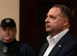 «Не выполнил профессиональные требования»: Ермаку могут приостановить лицензию на адвокатскую деятельность