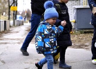 Выезд детей за границу: кому и почему могут отказать в пункте пропуска