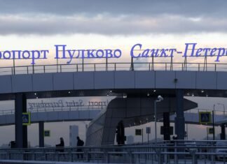 Аэропорт Пулково в РФ закрыли третий раз за день: десятки россиян спят на полу (видео)